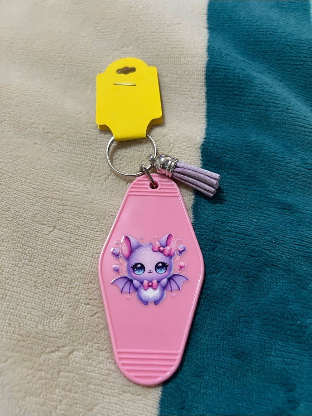 Little Bat Keychain 🦇 - Picture 5 of 5